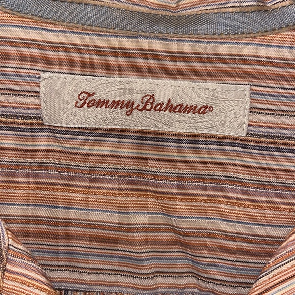“Tommy Bahama” Vtg 100% silk button-down short sleeve - Picture 4 of 13